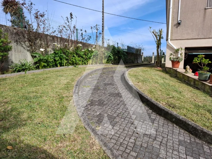 Moradia T3 para Venda em Oiã Foto 3