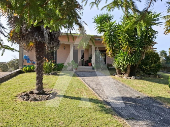 Moradia T3 para Venda em Oiã Foto 1