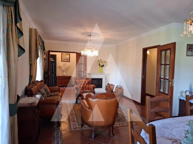 Moradia T3 para Venda em Oiã Foto 12