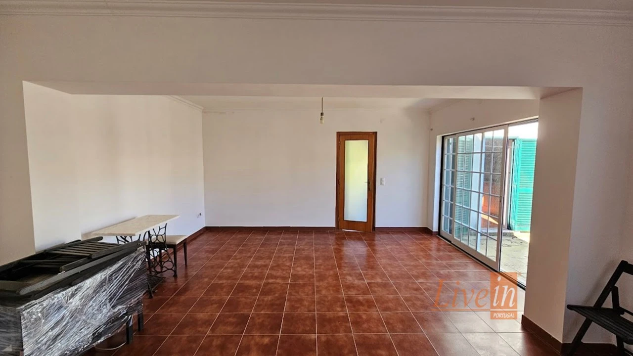 Moradia T2 para Venda em Maxial e Monte Redondo Foto 12