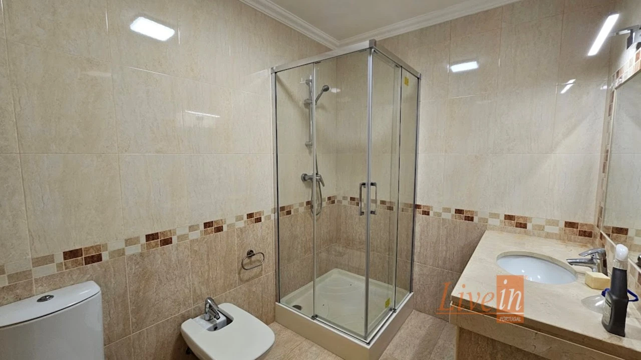 Moradia T2 para Venda em Maxial e Monte Redondo Foto 15