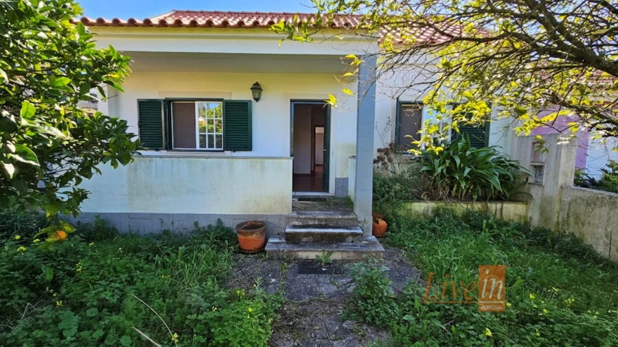 Moradia T2 para Venda em Maxial e Monte Redondo