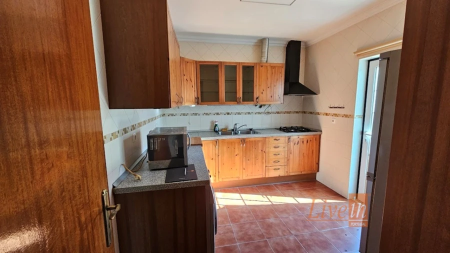 Moradia T2 para Venda em Maxial e Monte Redondo Foto 7