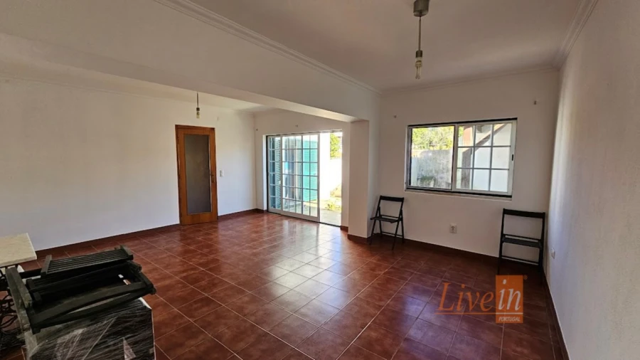 Moradia T2 para Venda em Maxial e Monte Redondo Foto 13