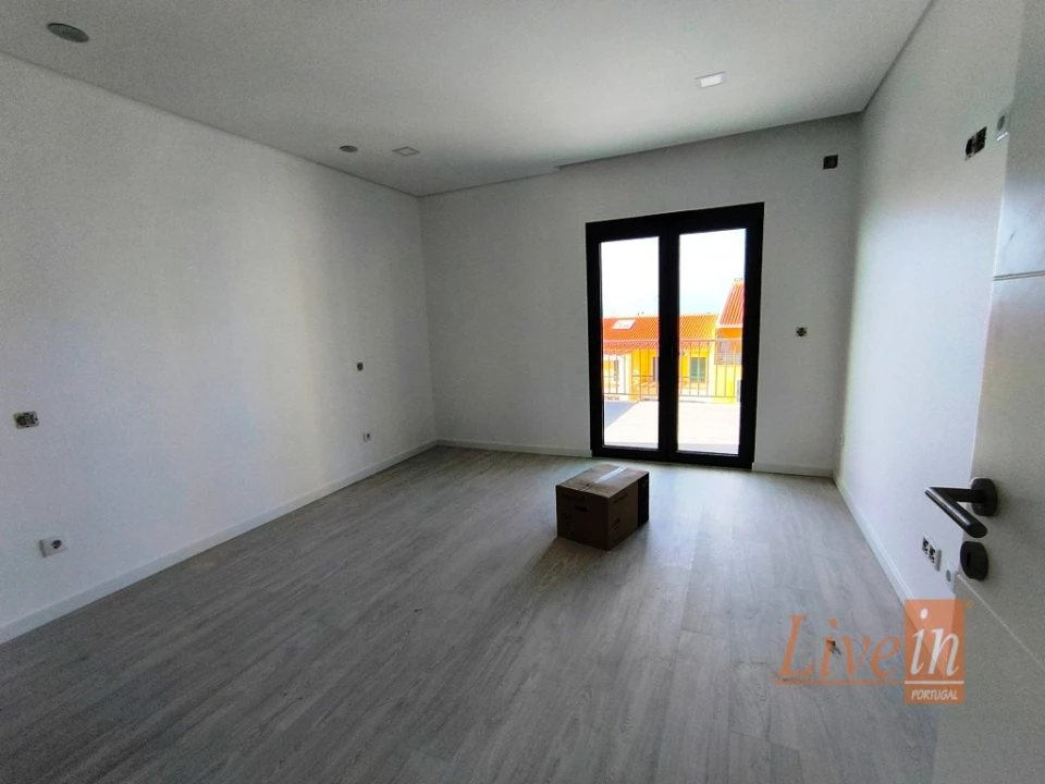 Apartamento T2 para Venda em Ericeira Foto 8