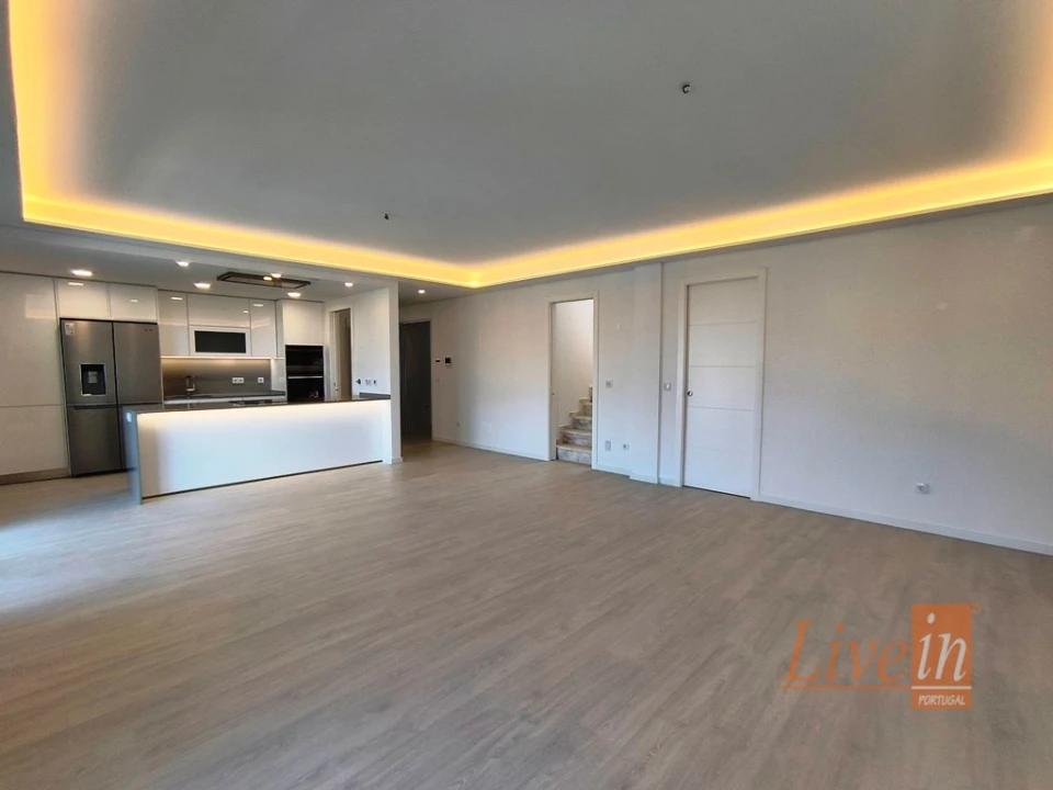 Apartamento T2 para Venda em Ericeira Foto 3