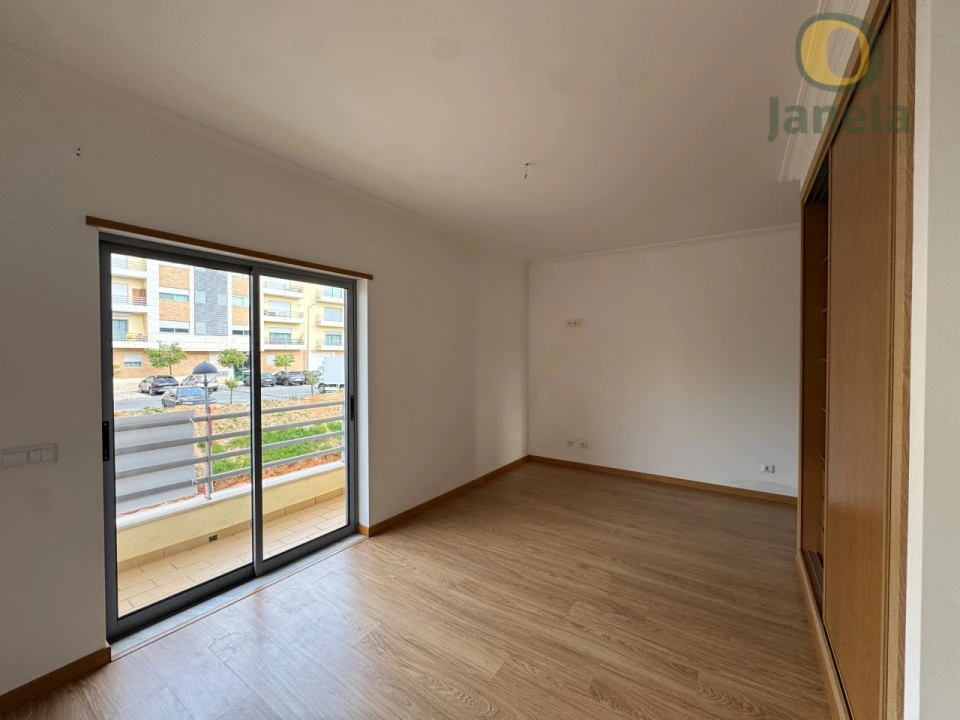 Apartamento T3 para Venda em Olhão Foto 5