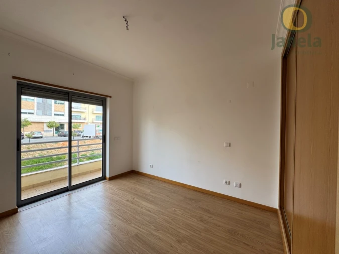 Apartamento T3 para Venda em Olhão Foto 4