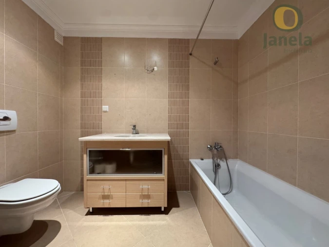 Apartamento T3 para Venda em Olhão Foto 10