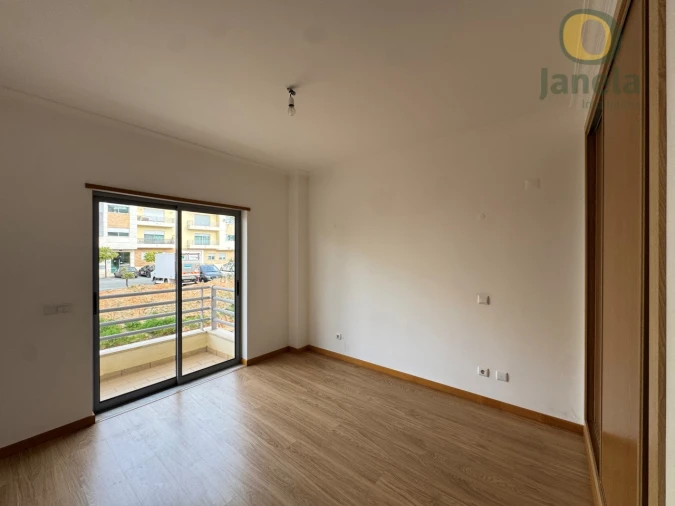Apartamento T3 para Venda em Olhão Foto 15