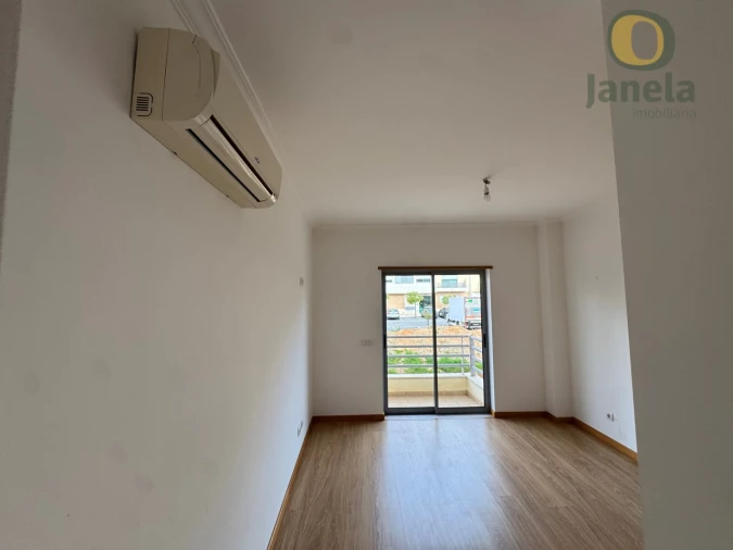 Apartamento T3 para Venda em Olhão Foto 16