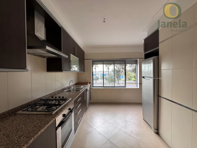 Apartamento T3 para Venda em Olhão Foto 1