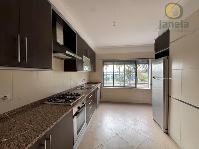 Apartamento T3 para Venda em Olhão Foto 3