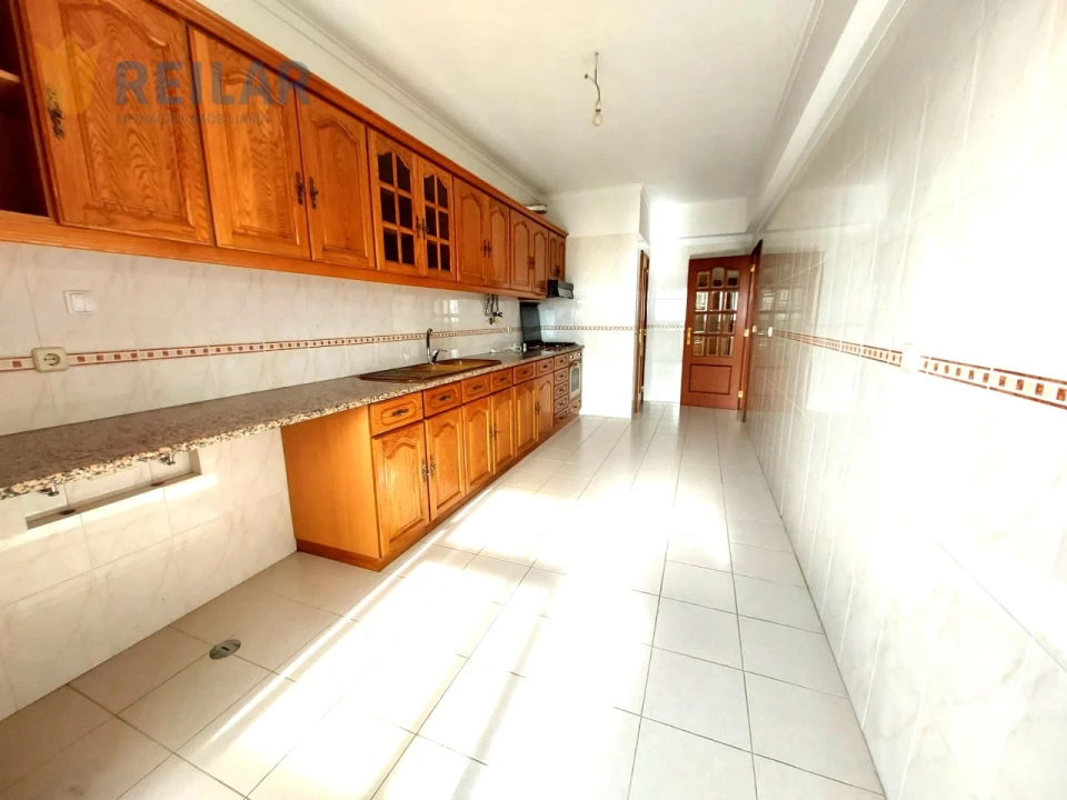 Apartamento T3 para Arrendamento em Póvoa de Santa Iria e Forte da Casa Foto 6