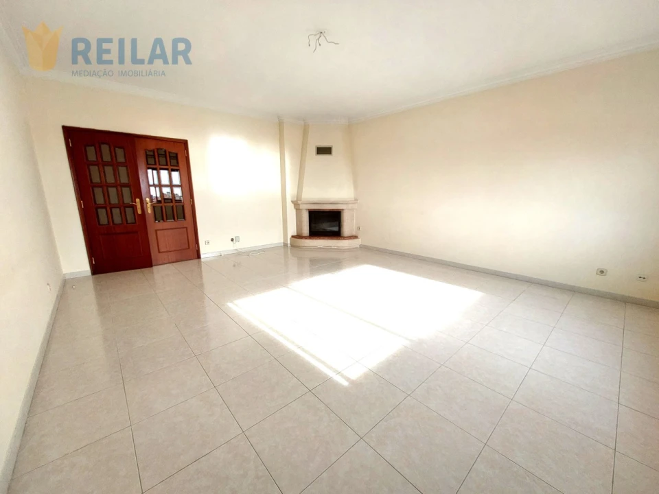 Apartamento T3 para Arrendamento em Póvoa de Santa Iria e Forte da Casa Foto 7