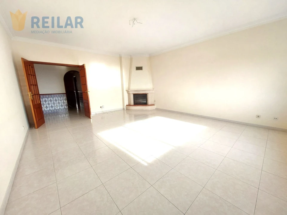 Apartamento T3 para Arrendamento em Póvoa de Santa Iria e Forte da Casa Foto 8
