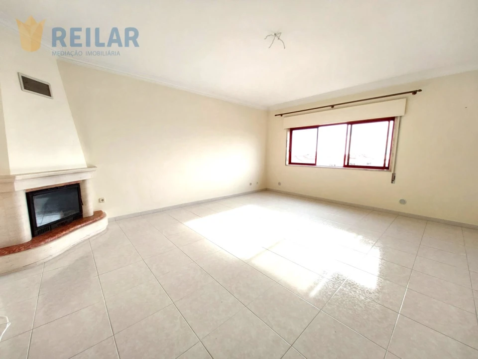 Apartamento T3 para Arrendamento em Póvoa de Santa Iria e Forte da Casa Foto 9