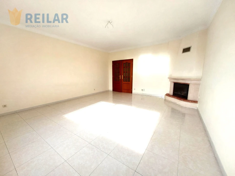 Apartamento T3 para Arrendamento em Póvoa de Santa Iria e Forte da Casa Foto 10