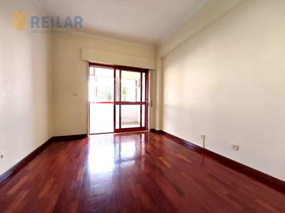 Apartamento T3 para Arrendamento em Póvoa de Santa Iria e Forte da Casa Foto 11