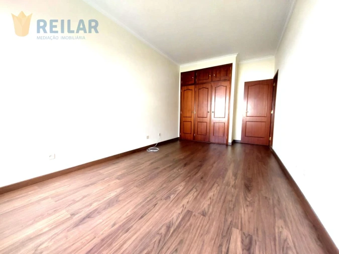 Apartamento T3 para Arrendamento em Póvoa de Santa Iria e Forte da Casa Foto 12