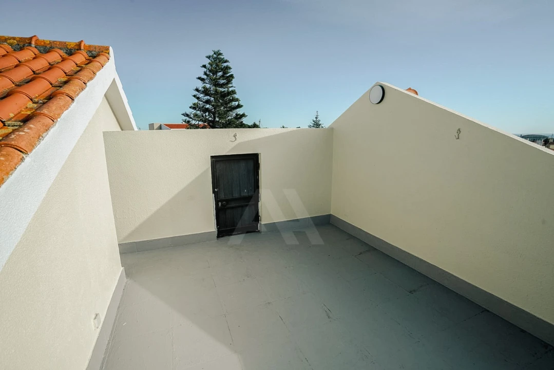 Moradia T3 para Venda em Alcabideche Foto 18
