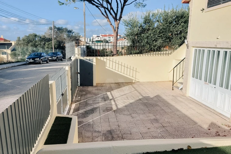 Moradia T3 para Venda em Alcabideche Foto 24