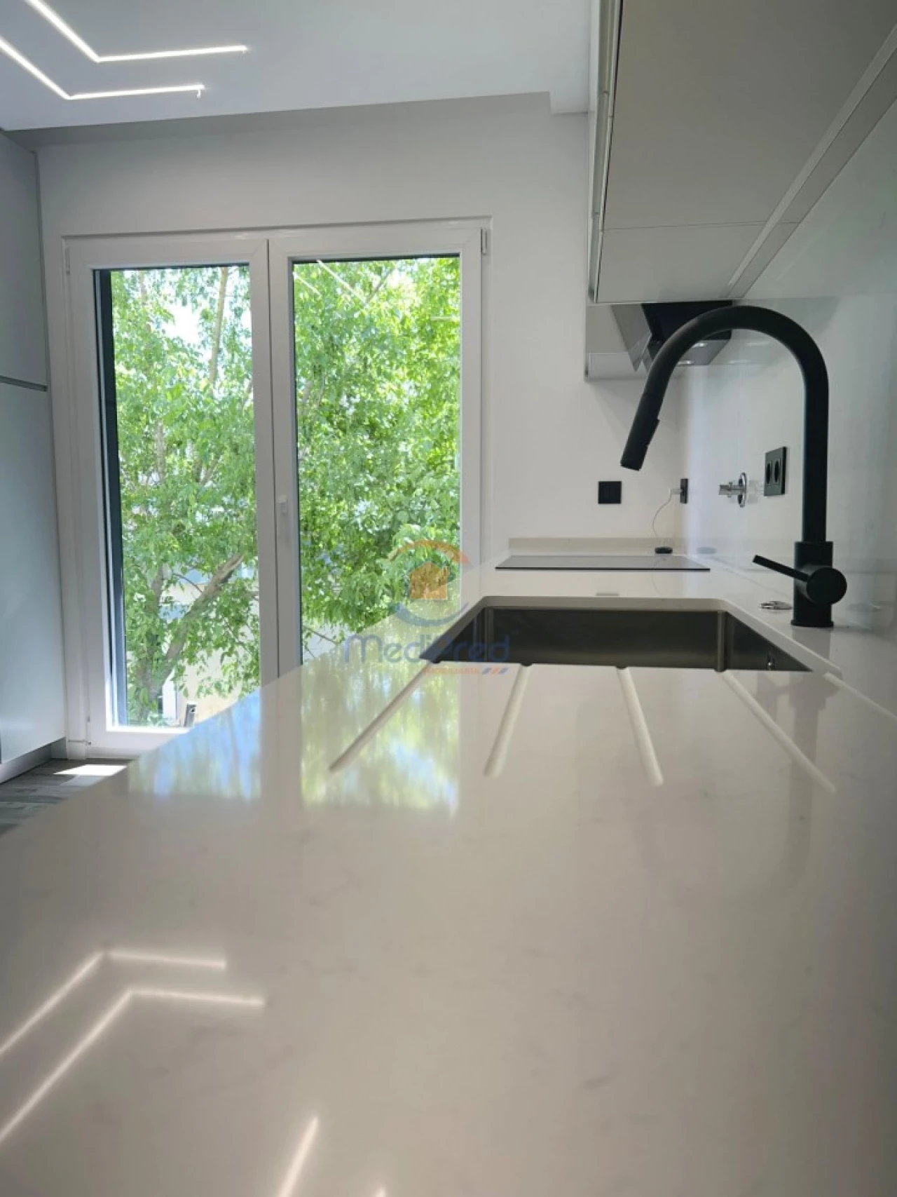 Apartamento T3 para Venda em Santa Iria de Azoia, São João da Talha e Bobadela Foto 3