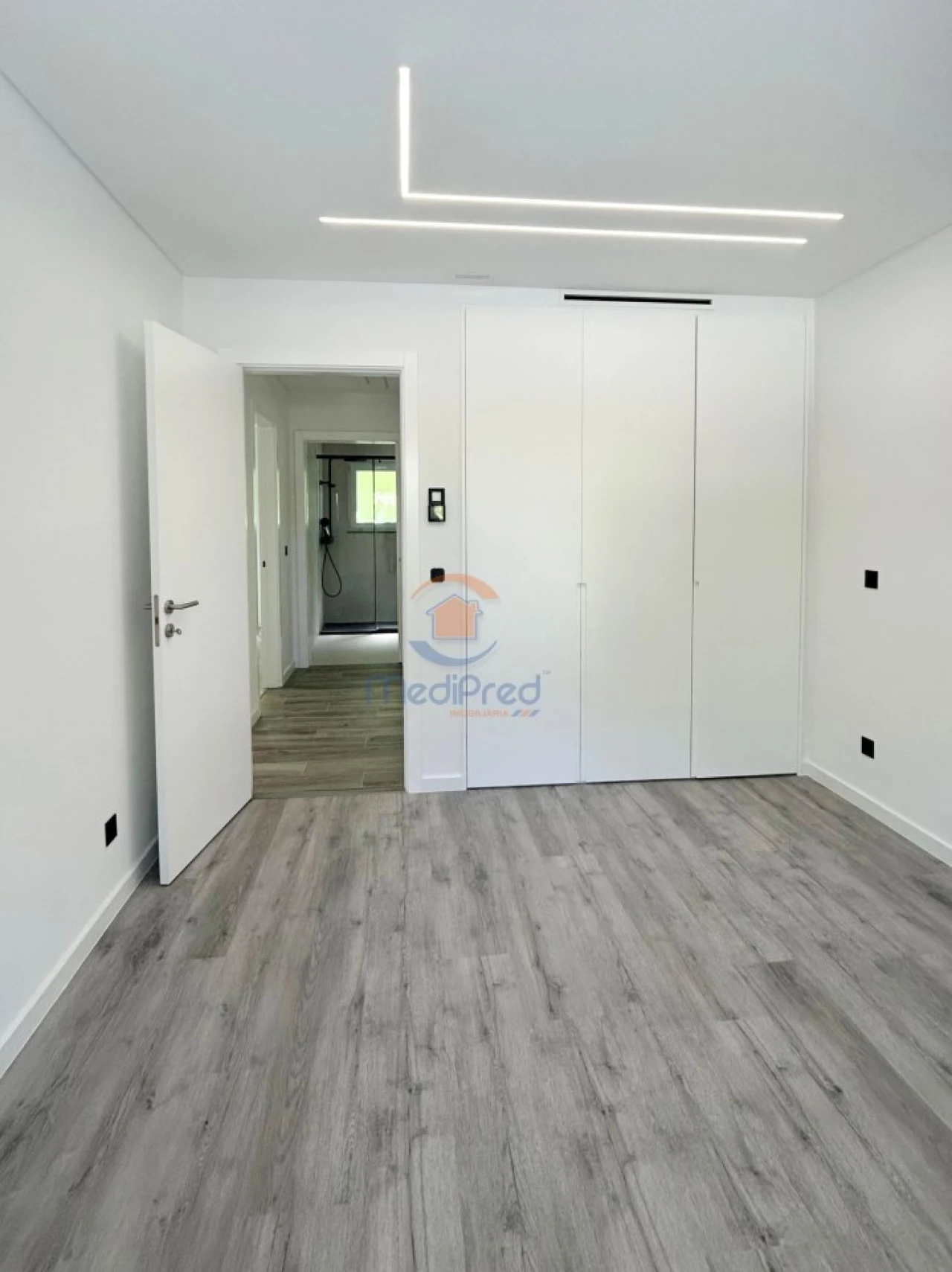 Apartamento T3 para Venda em Santa Iria de Azoia, São João da Talha e Bobadela Foto 28