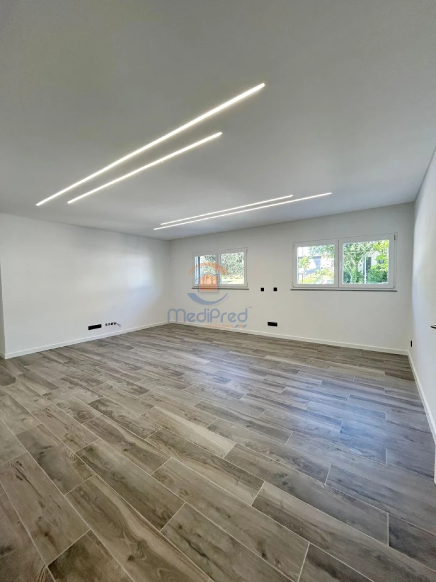 Apartamento T3 para Venda em Santa Iria de Azoia, São João da Talha e Bobadela Foto 16