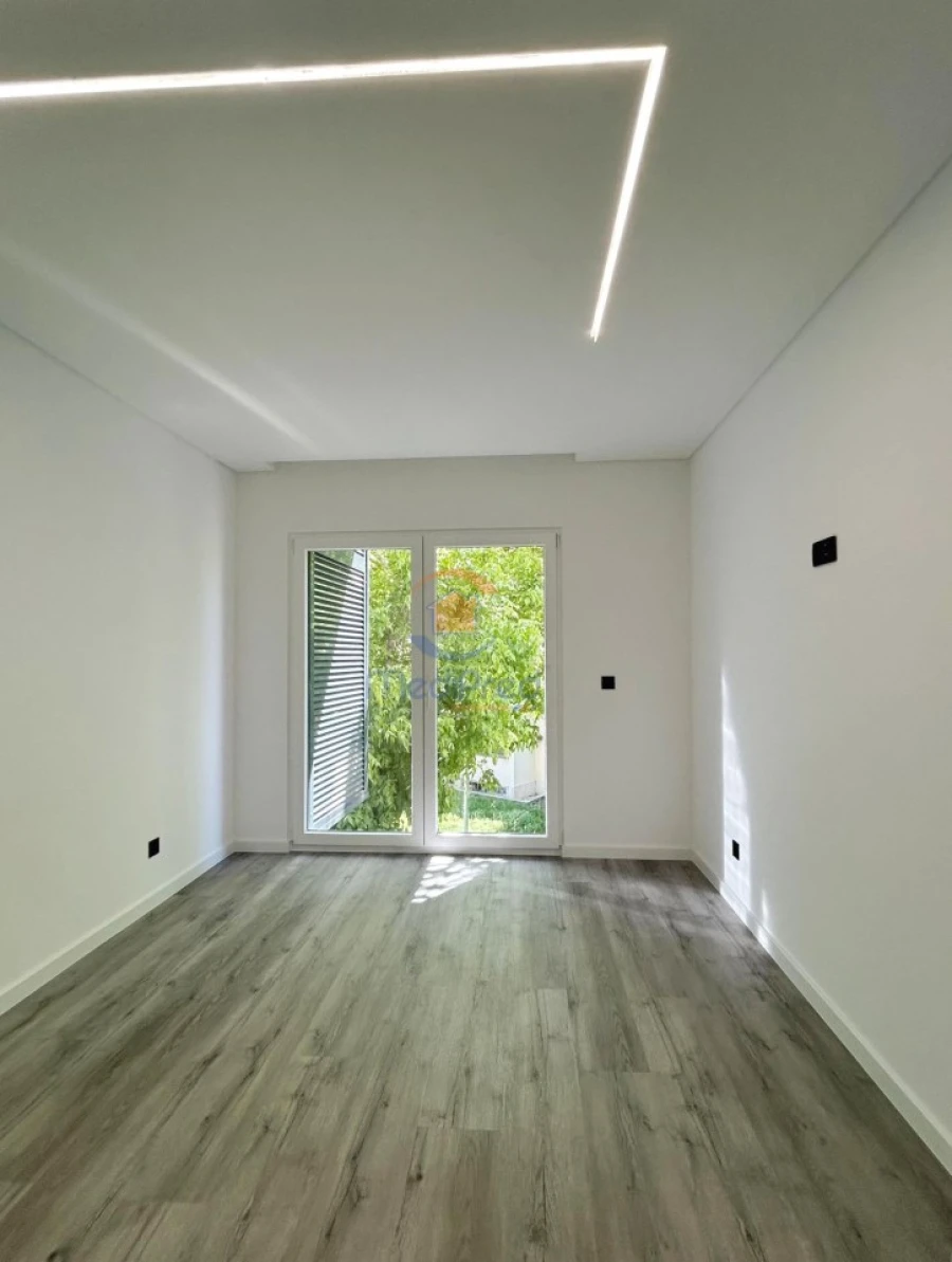 Apartamento T3 para Venda em Santa Iria de Azoia, São João da Talha e Bobadela Foto 24