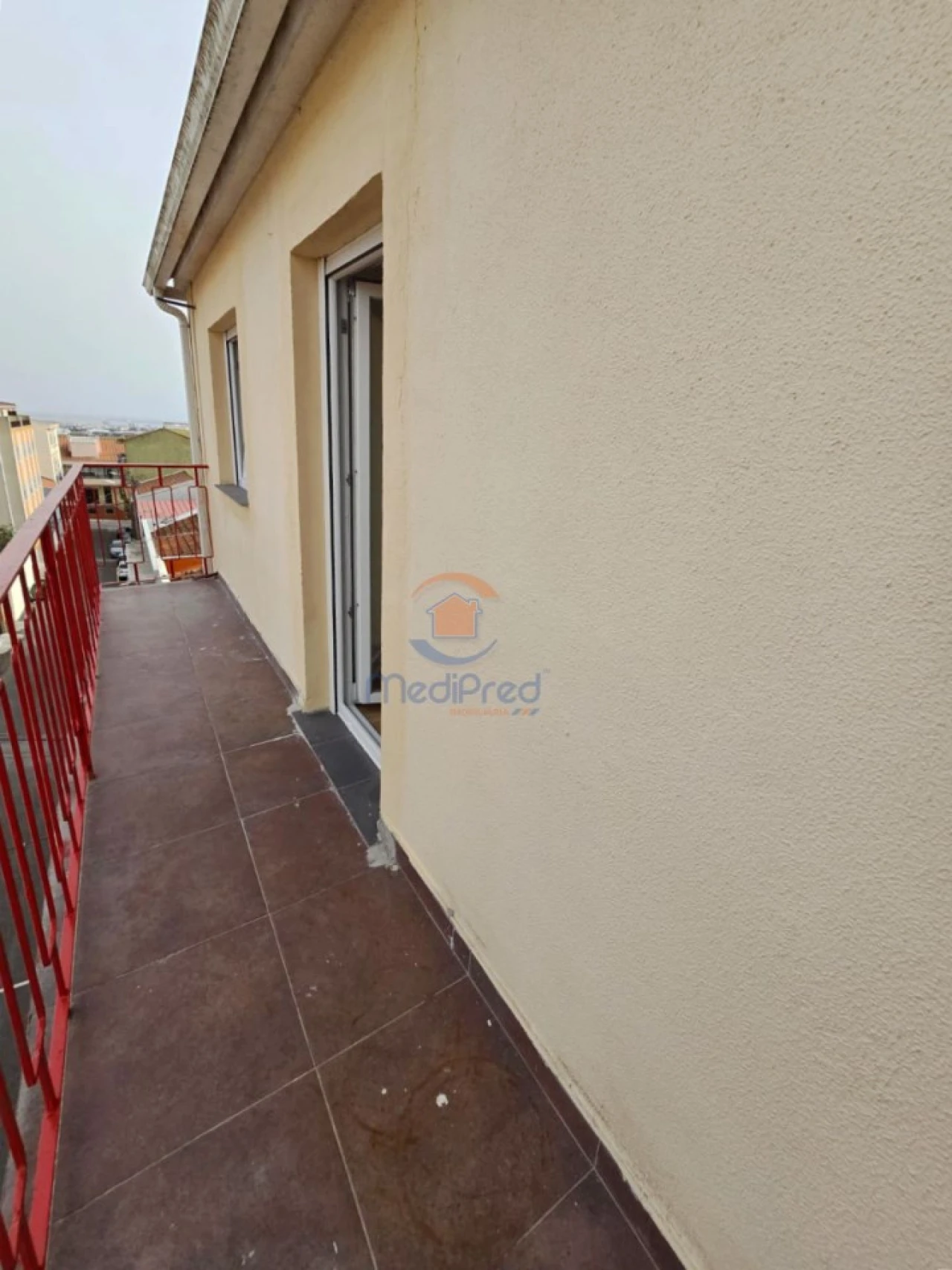 Apartamento T2 para Venda em Camarate, Unhos e Apelação Foto 12