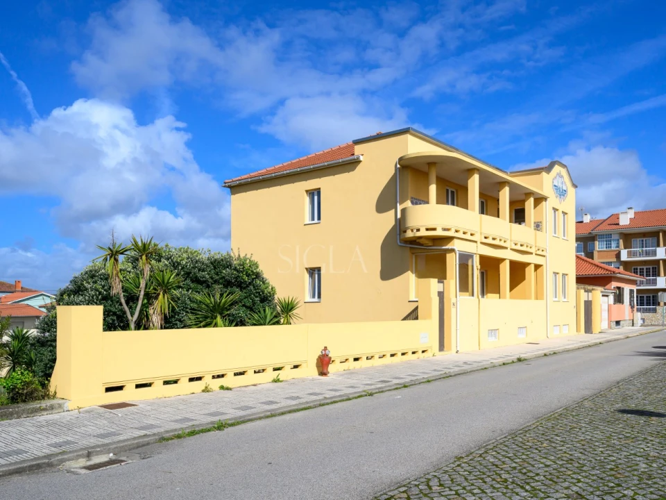 Moradia T11 para Venda em Cortegaça Foto 1