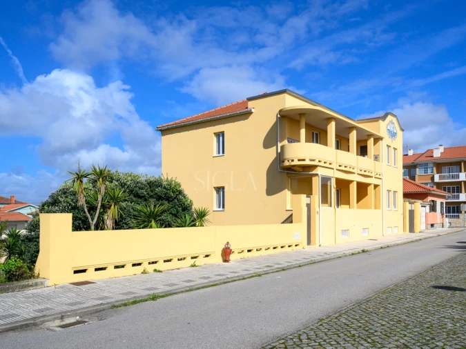 Moradia T11 para Venda em Cortegaça Foto 1