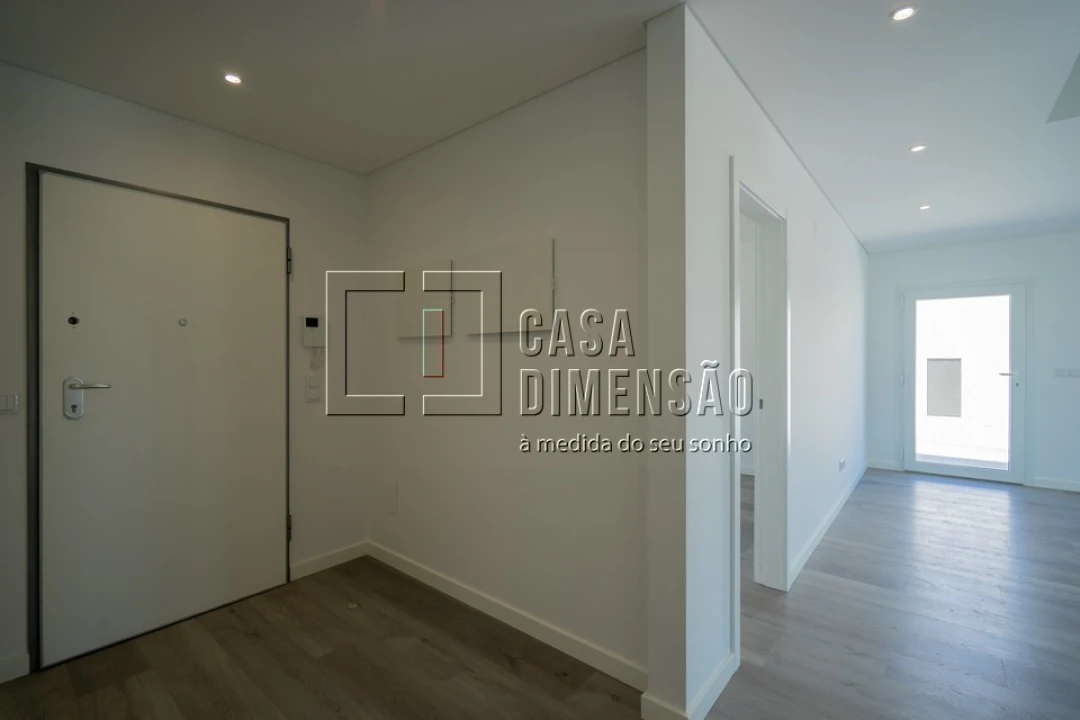 Moradia T4 para Venda em Corroios Foto 2