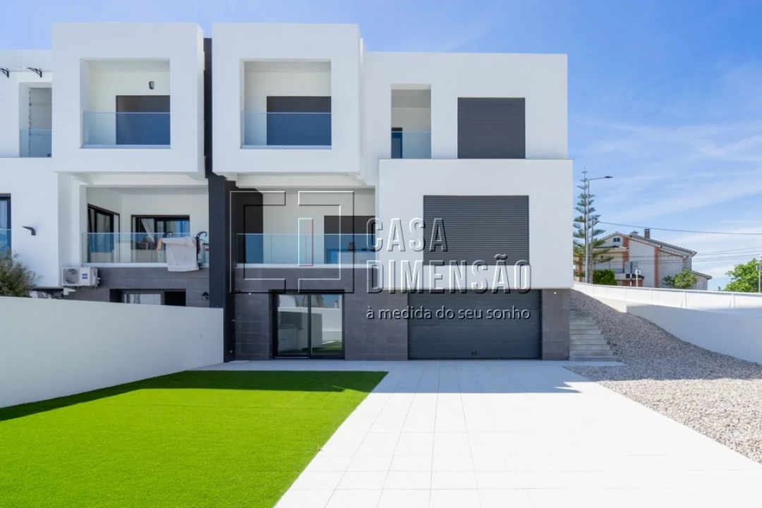 Moradia T4 para Venda em Corroios Foto 62