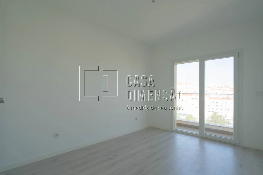 Apartamento T2 para Venda em Corroios Foto 18