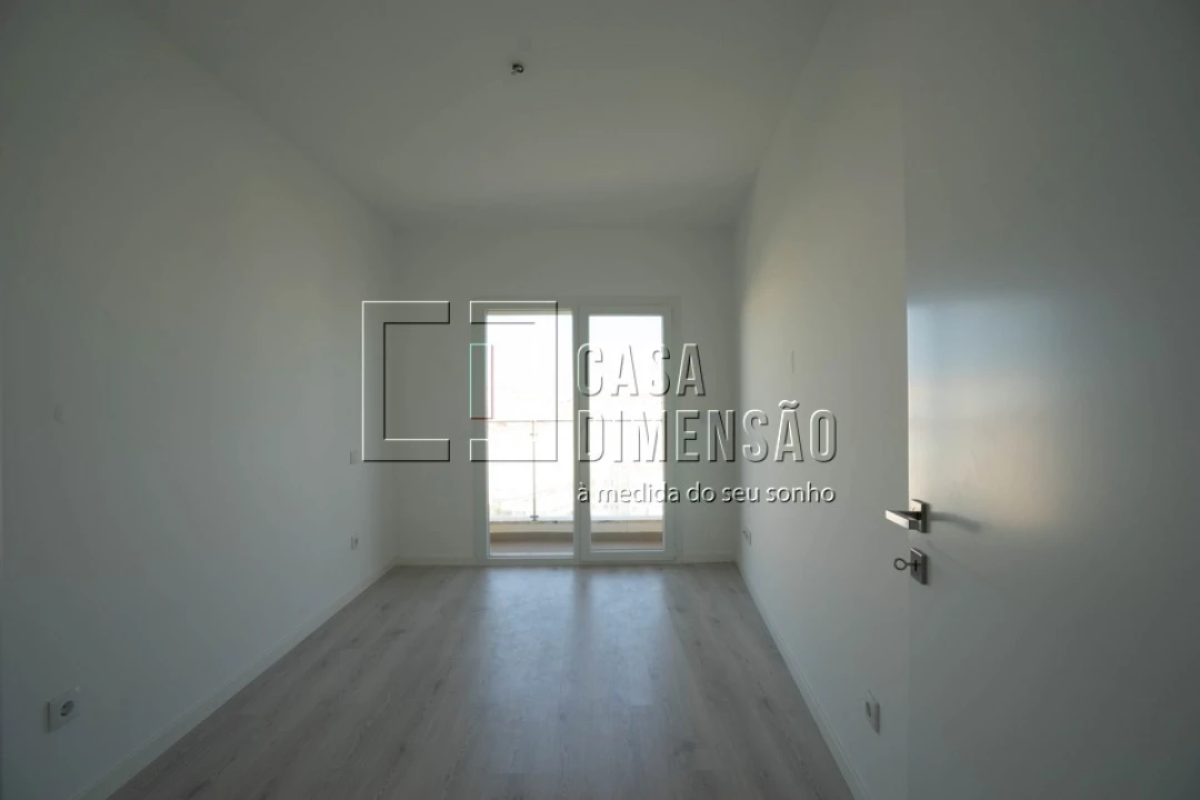 Apartamento T2 para Venda em Corroios Foto 21