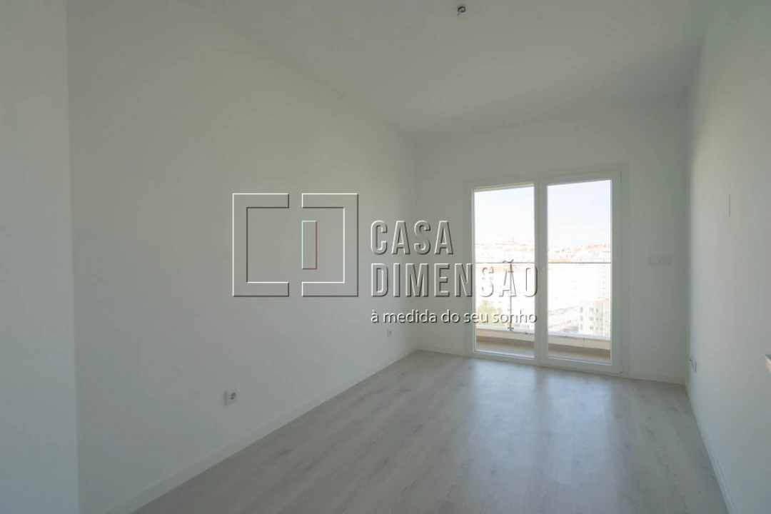 Apartamento T2 para Venda em Corroios Foto 22