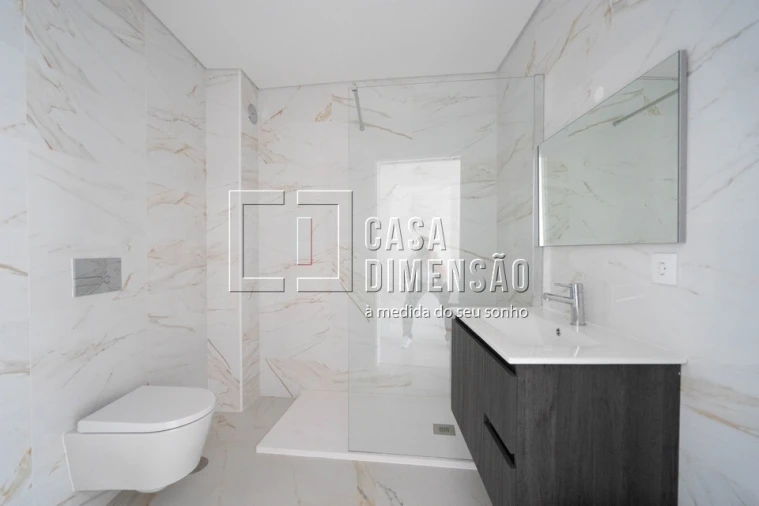 Apartamento T2 para Venda em Corroios Foto 16