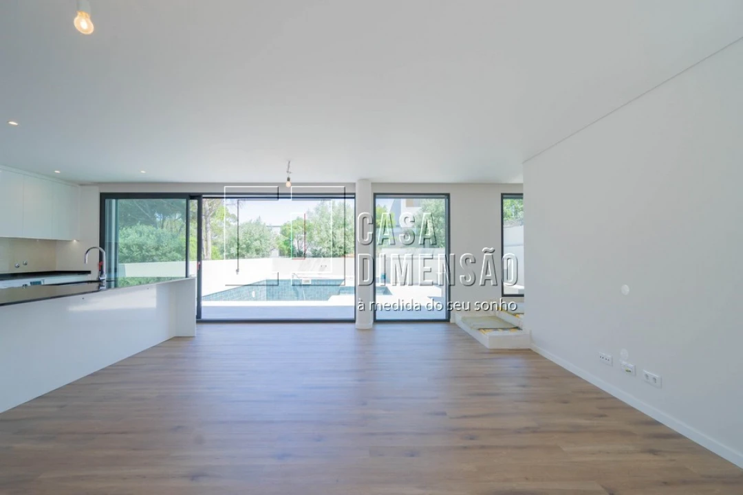 Moradia T3 para Venda em Barcarena Foto 5