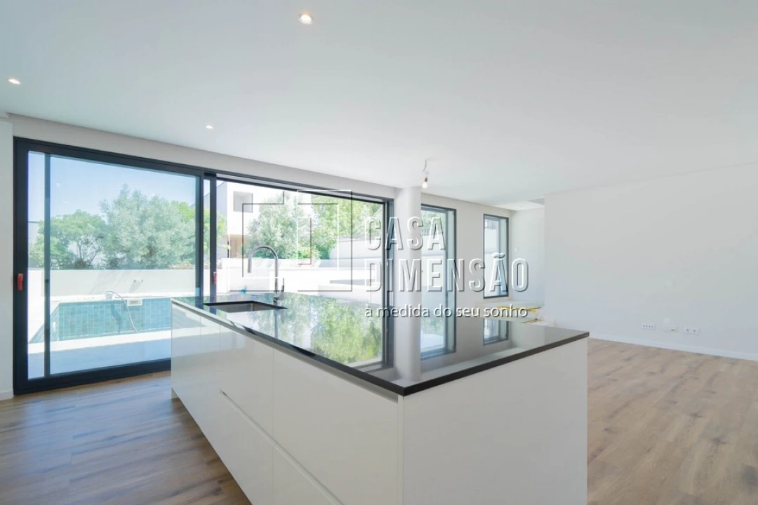 Moradia T3 para Venda em Barcarena Foto 16