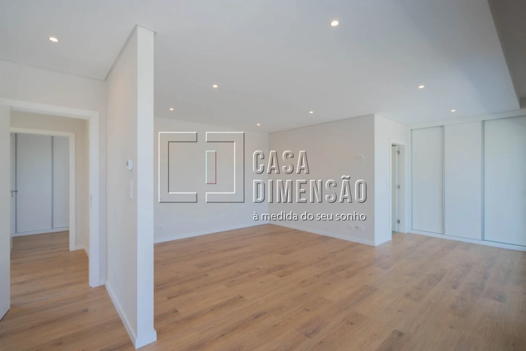 Moradia T3 para Venda em Barcarena Foto 35