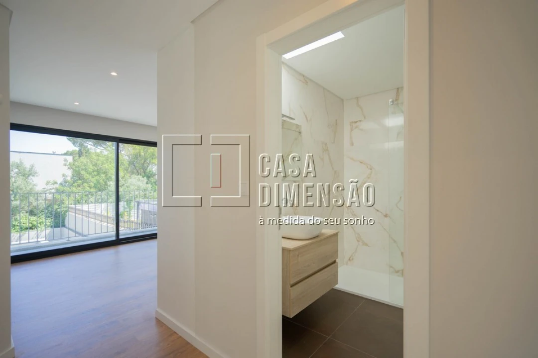 Moradia T3 para Venda em Barcarena Foto 58