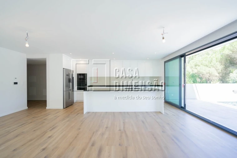 Moradia T3 para Venda em Barcarena Foto 9