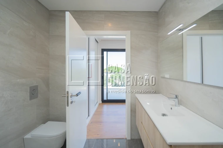 Moradia T3 para Venda em Barcarena Foto 45