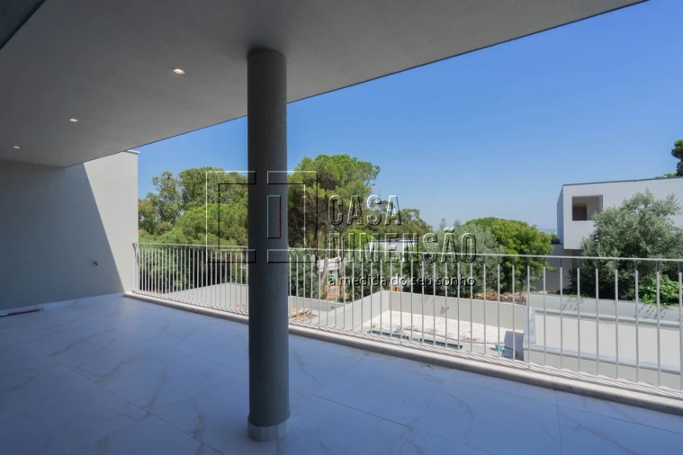 Moradia T3 para Venda em Barcarena Foto 49