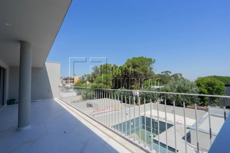 Moradia T3 para Venda em Barcarena Foto 54