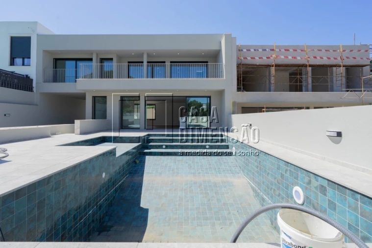 Moradia T3 para Venda em Barcarena Foto 96