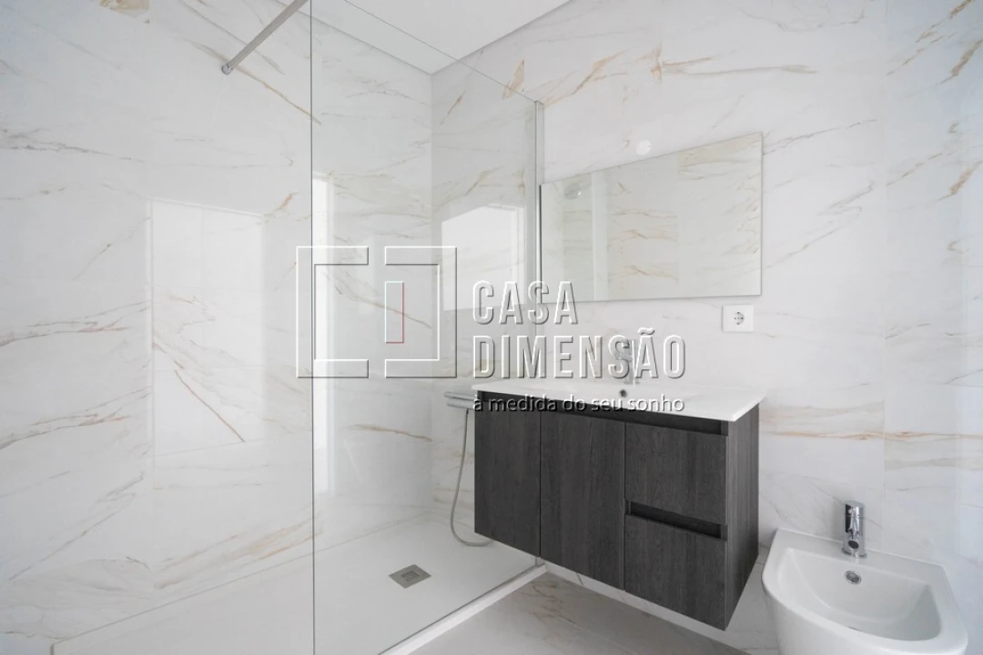 Apartamento T3 para Venda em Corroios Foto 17