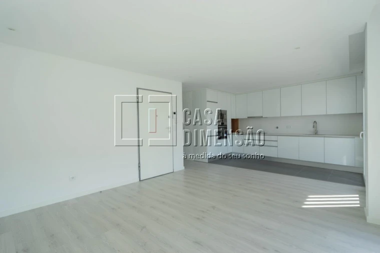 Apartamento T3 para Venda em Corroios Foto 8